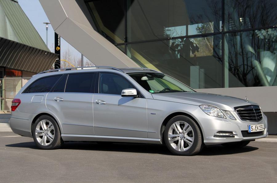  Mercedes-Benz E300 BlueTEC Hybrid 2012 года  (фото 47 из 60)